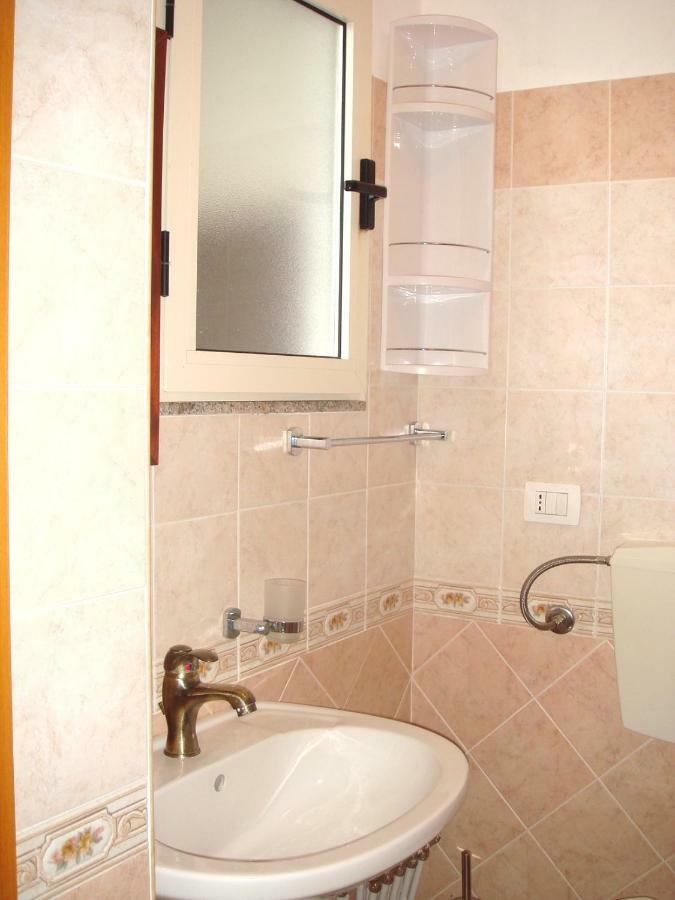 Appartement Monolocale Loredana à Tergu Extérieur photo
